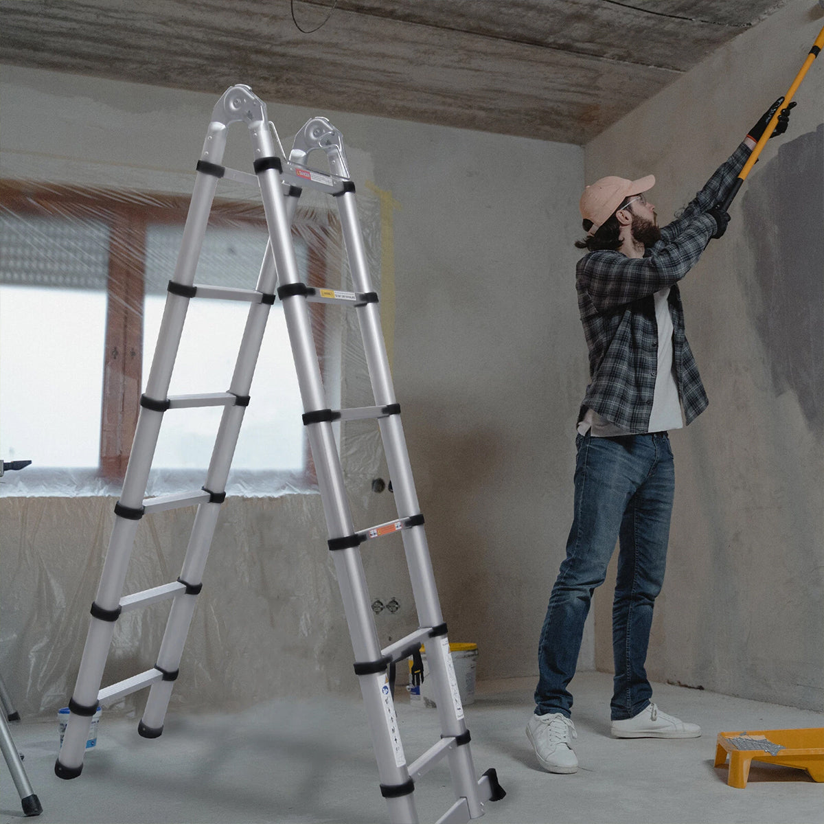 Retractable Aluminium Alloy Ladder 320 / 380 cm