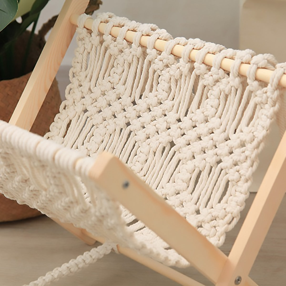 Foldable Cotton Rope Magazine Rack with Wood Frame