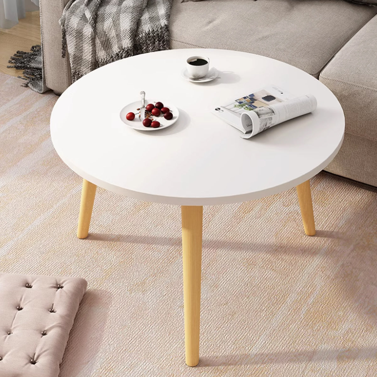 Round End Table with Solid Wood Legs and 1-Tier Design