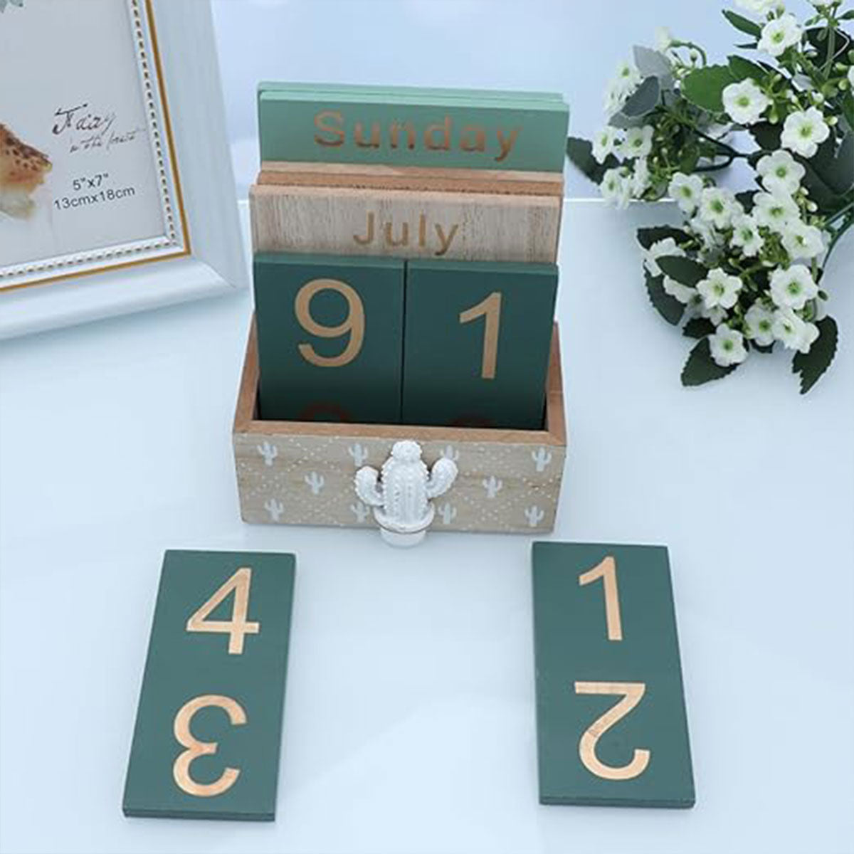 Wooden Perpetual Desk Calendar Retro Block Desktop Decor
