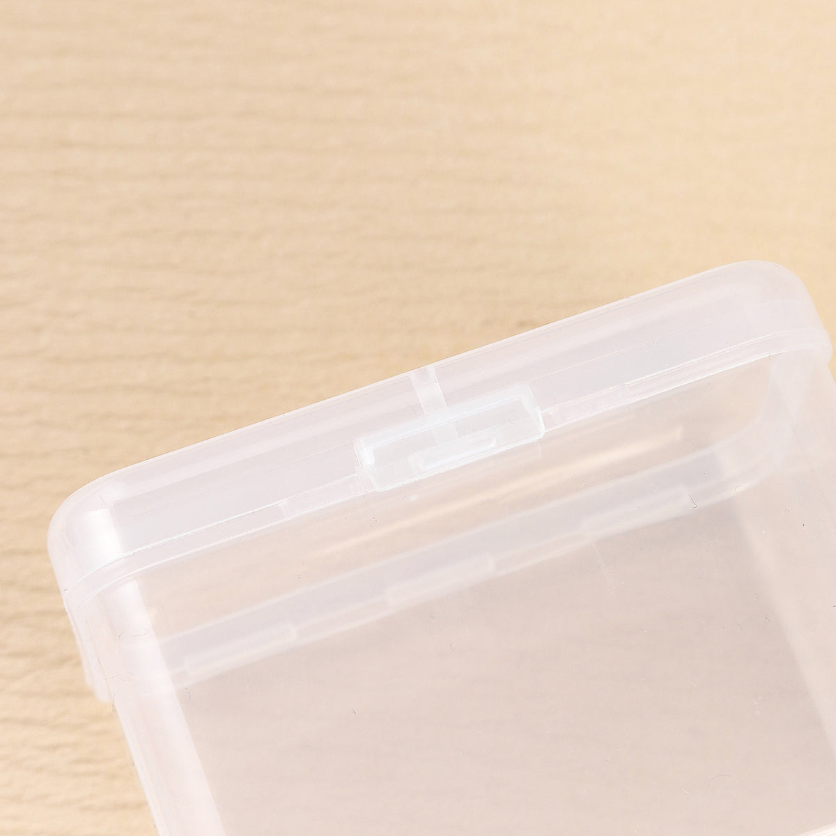 10pcs Mini Clear Plastic Boxes with Snap Lids