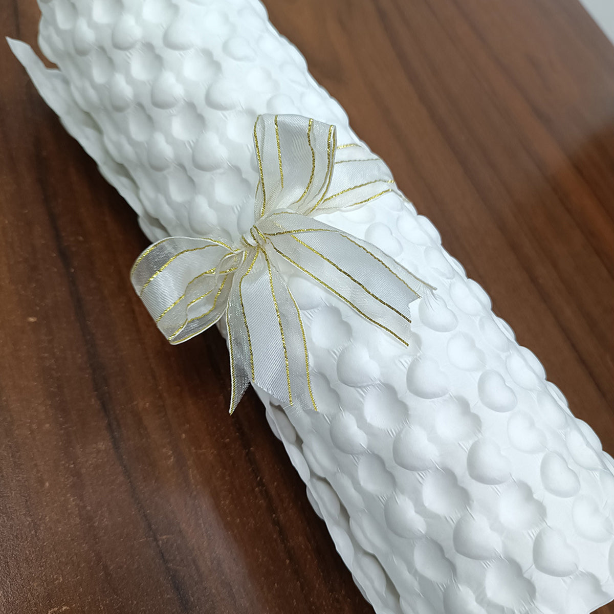 Embossed White Kraft Paper Packaging Sheet Texture Wrap