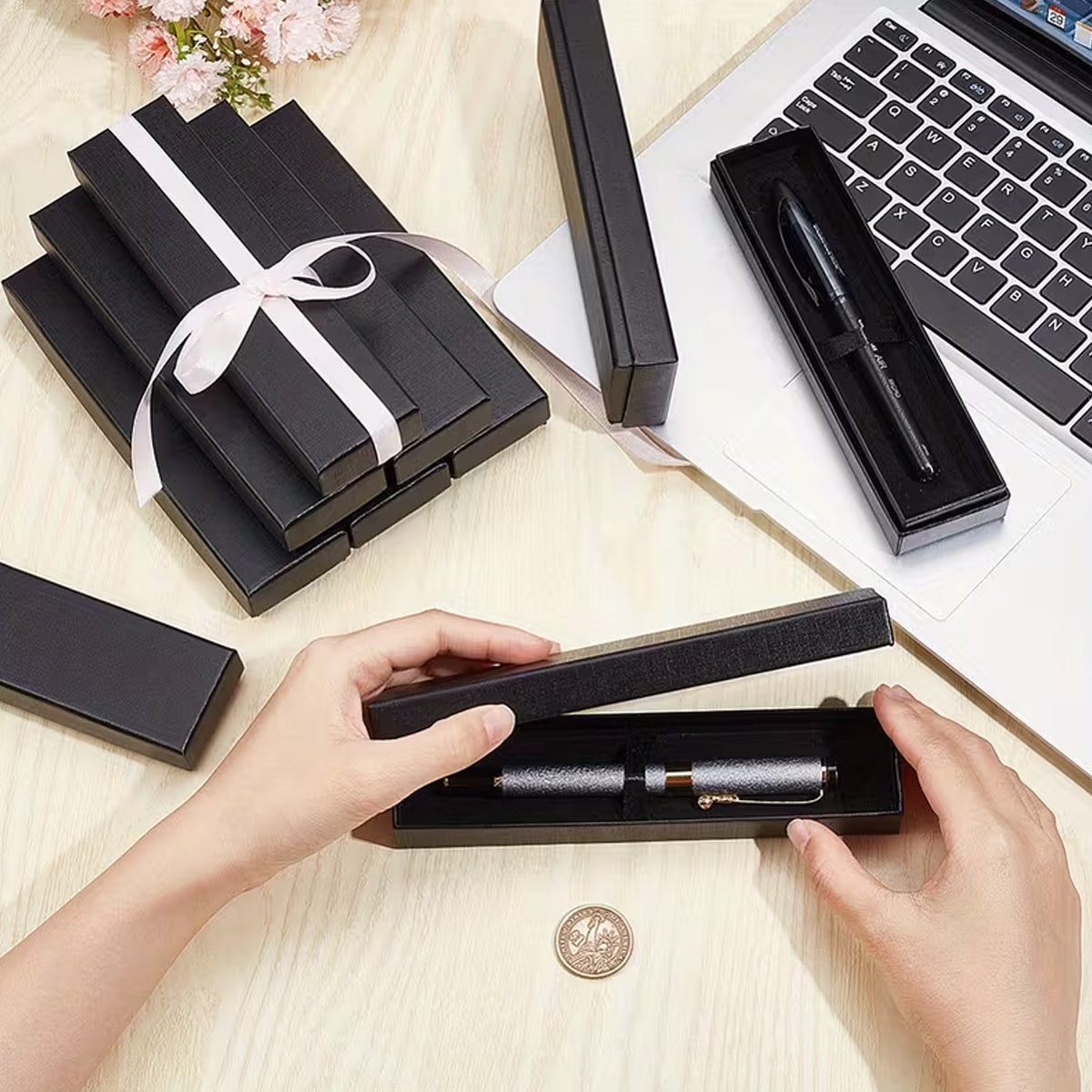 20pcs Clamshell Pen Cases with Velvet Lining