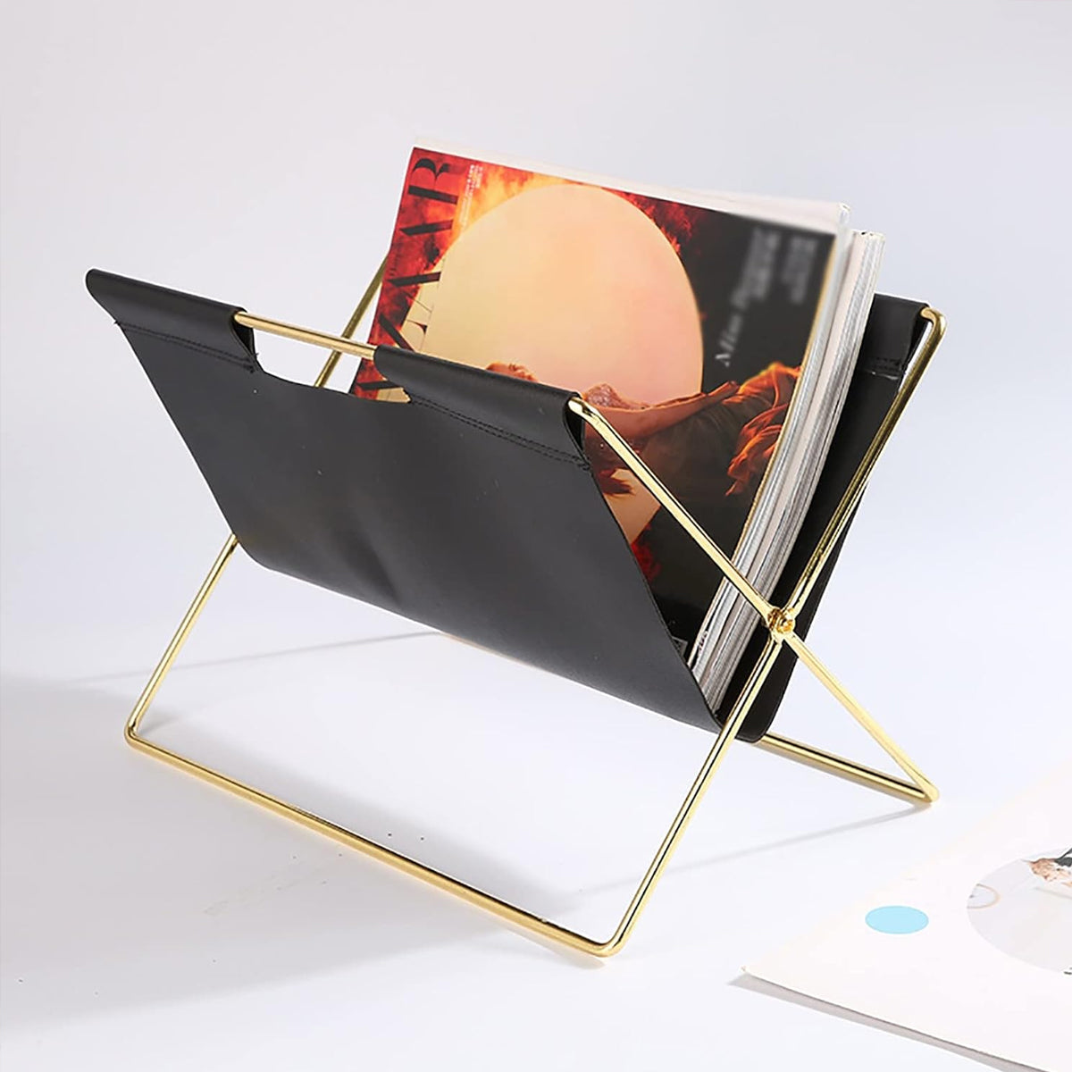 Minimalist Foldable Magazine Rack with Metal Frame