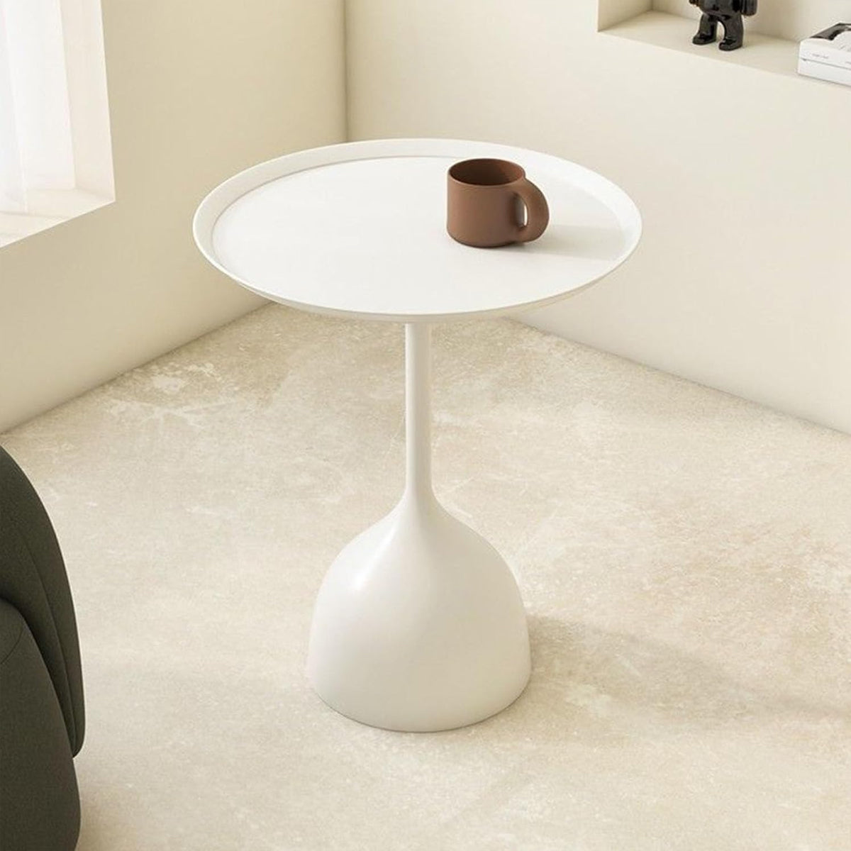 Minimalist Iron Round End Table with Pedestal Base